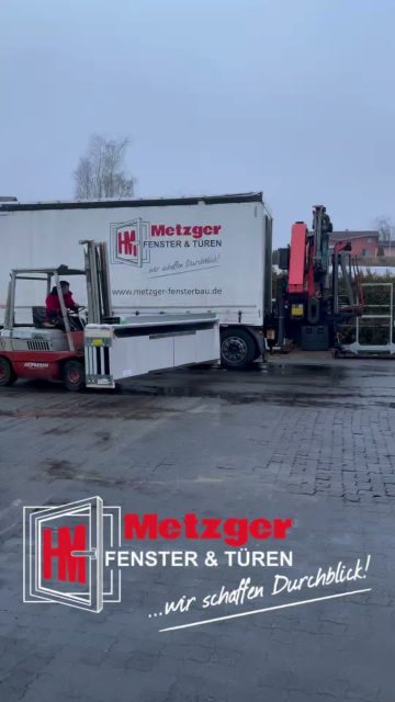 🚪🔥 ALT RAUS – NEU REIN! 💪

Zwei alte Scheunentore raus – zwei moderne Industrietore rein! 🔥

Bei diesem Projekt haben wir zwei alte Scheunentore durch moderne, elektrisch betriebene Industrietore ersetzt.

Das Ergebnis kann sich sehen lassen! 😍

✅ Bequem per Fernbedienung steuerbar
✅ Kein mühsames Öffnen und Schließen mehr
✅ Mehr Komfort und Funktionalität
✅ Moderne Technik für den täglichen Einsatz

💪 Ein echtes Upgrade – von alten Scheunentoren zu modernem Bedienkomfort!

Ob Scheune, Halle oder Garage – wir haben die passende Torlösung!

📞 Jetzt beraten lassen!

🏠 Metzger Fenster & Türen
📍 Kochgrabenring 2, 74850 Schefflenz
☎️ 06293 454
📱 WhatsApp: 0151 28777521
📧 info@metzger-fensterbau.de
🌐 www.metzger-fensterbau.de

Qualität. Service. Vertrauen.

#MetzgerFensterbau #Industrietore #Toraustausch #Scheunentor #HandwerkAusDerRegion